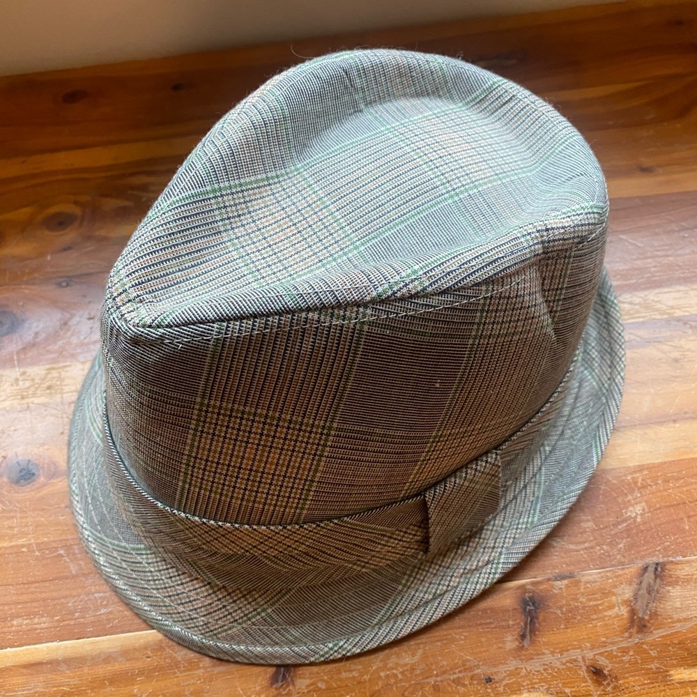 Fedora with slight bend in the side
